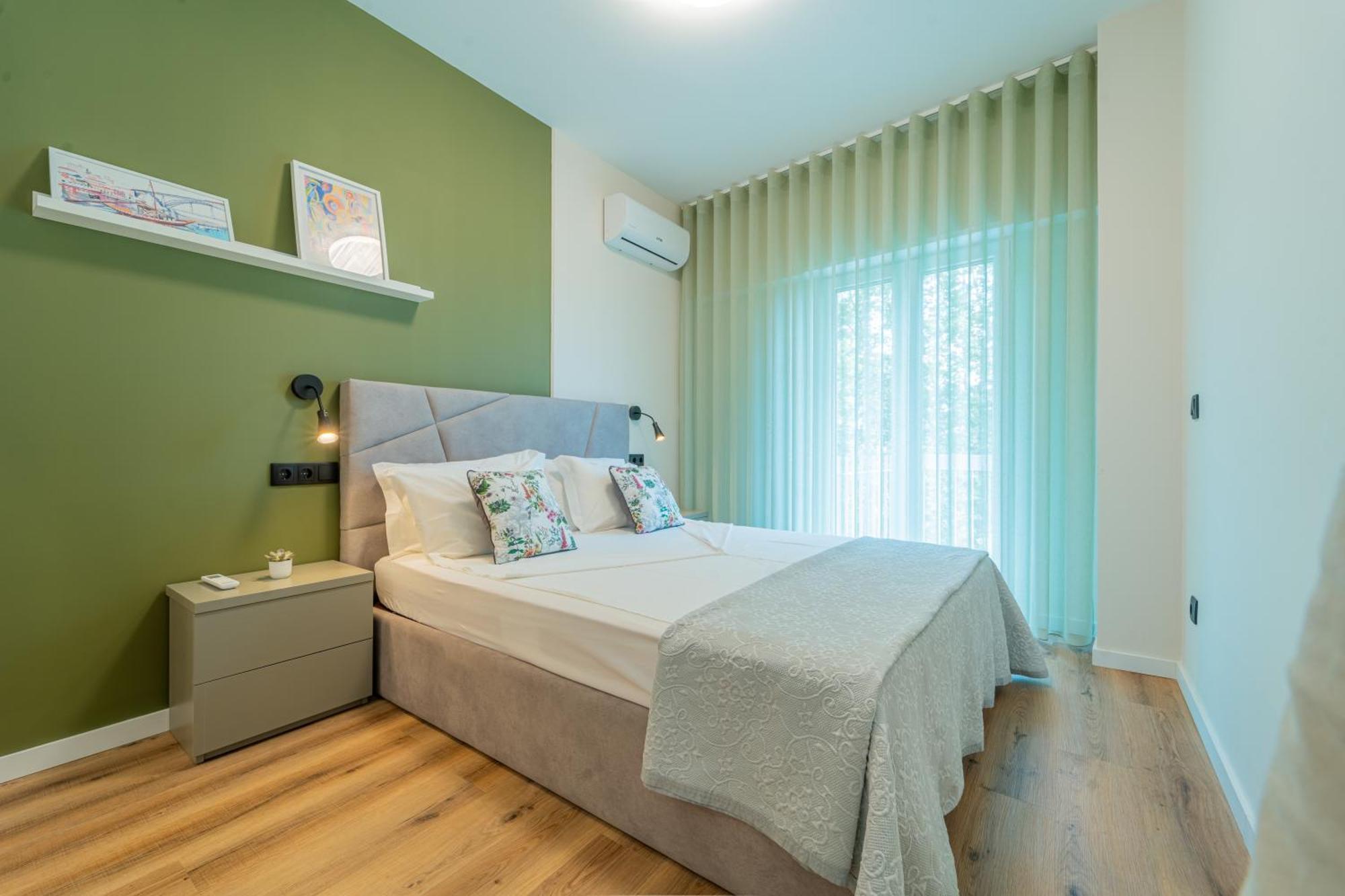 Casa Flores - 2 Bedroom, Lift, Ac, Car Parking - Extra OOporto Esterno foto